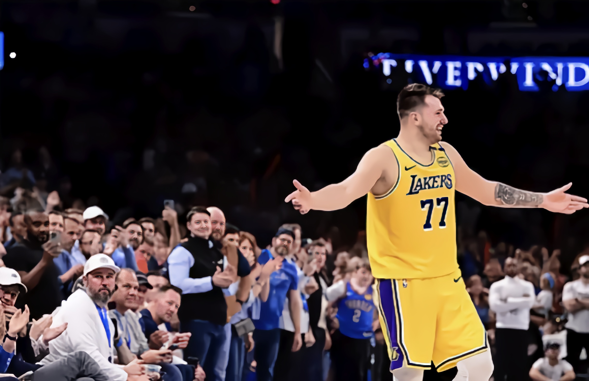 开云棋牌APP下载洛杉矶湖人训练开放日，清晨调整名单引欢呼，NBA季后赛在即，资深球员宣示担当的简单介绍